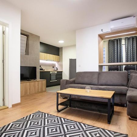 Apartment Ivy Belgrado Esterno foto