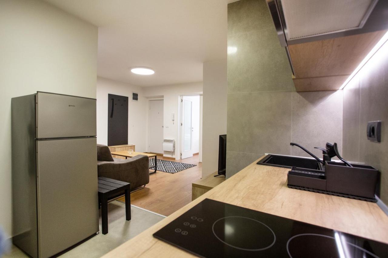 Apartment Ivy Belgrado Esterno foto
