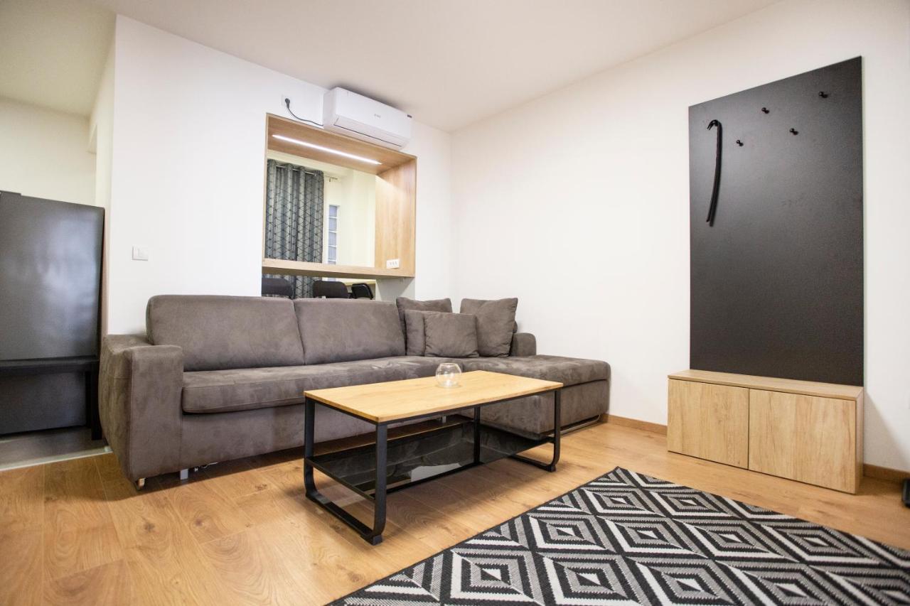 Apartment Ivy Belgrado Esterno foto